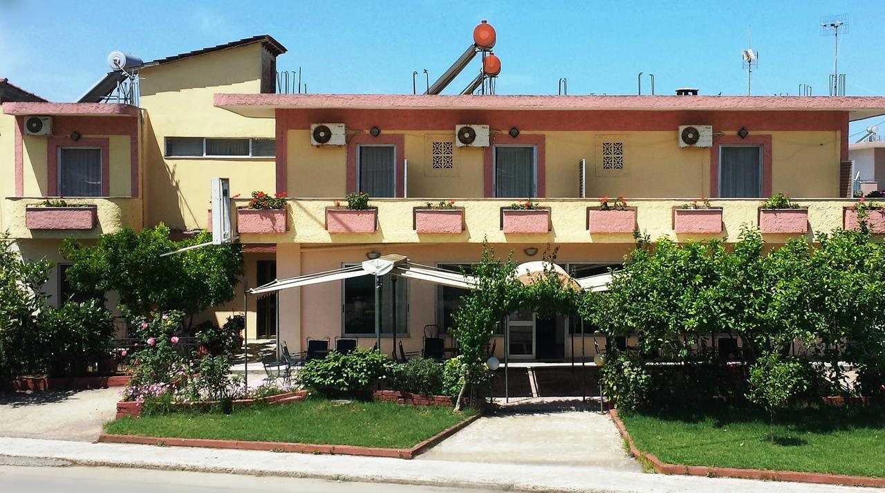 Intos Apartments Agios Nikolaos  المظهر الخارجي الصورة